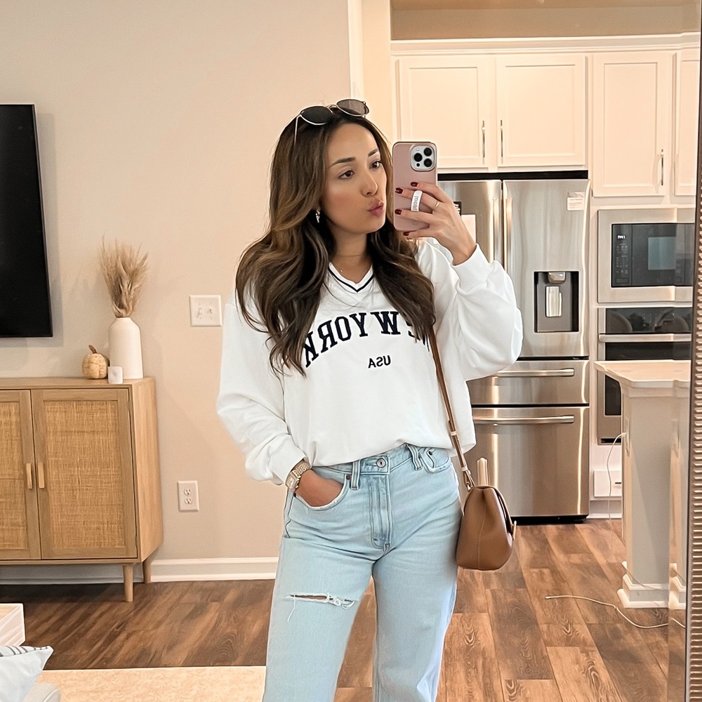 White V-Neck Sweater with New York Print